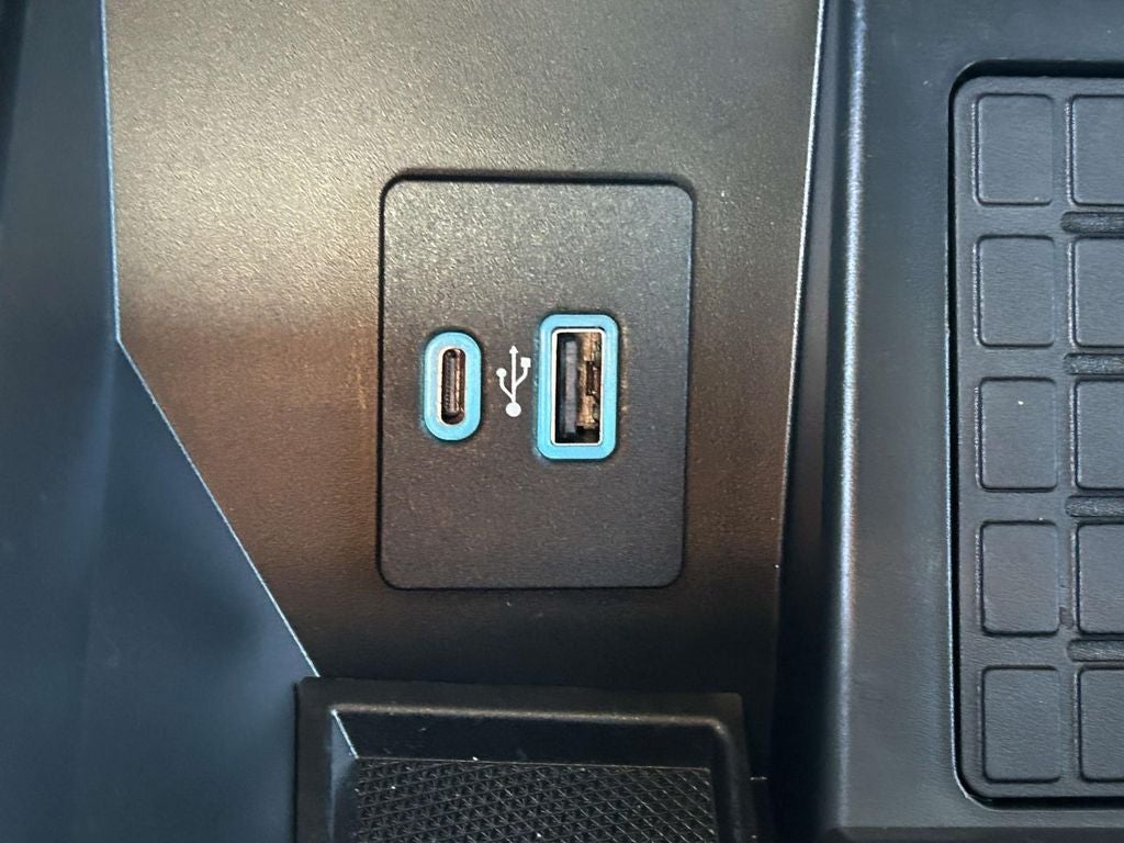 2023 Ford F-150 Lightning Platinum