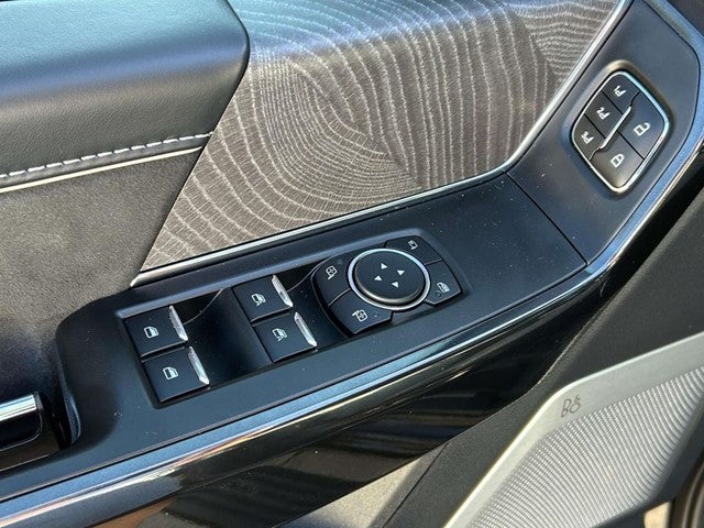 2023 Ford F-150 Lightning Platinum