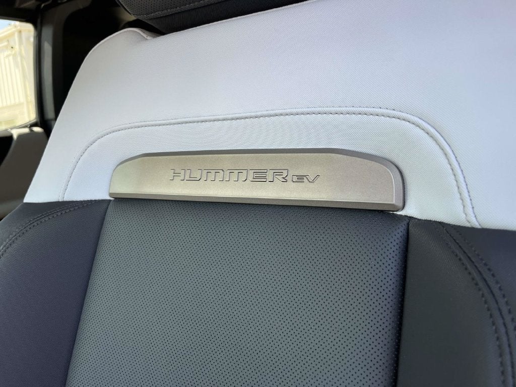 2025 GMC Hummer EV SUV 2X