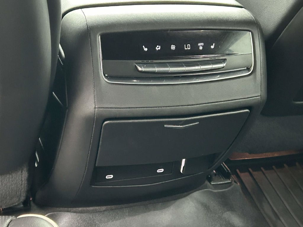 2022 Cadillac Escalade ESV Premium