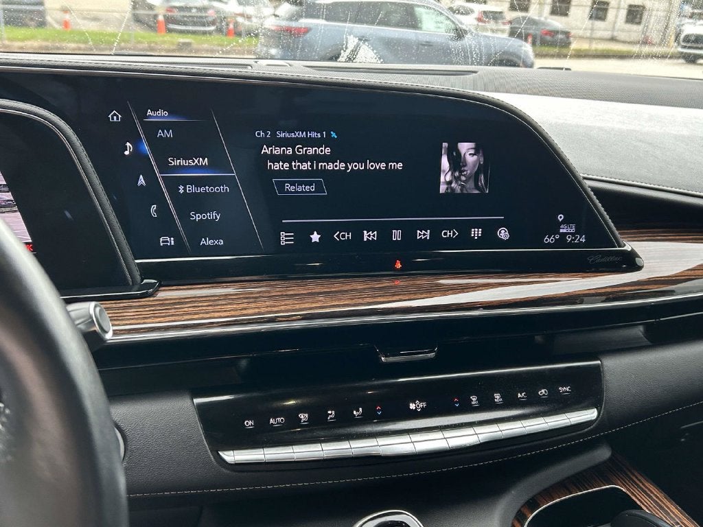 2022 Cadillac Escalade ESV Premium