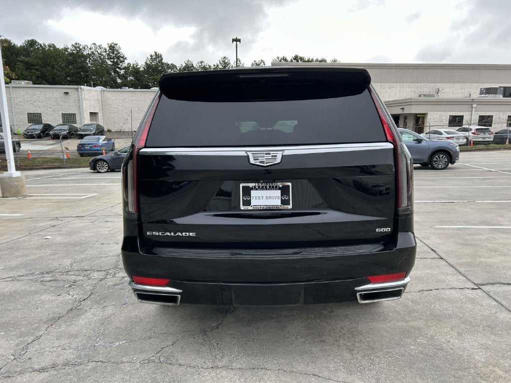 2022 Cadillac Escalade ESV Premium