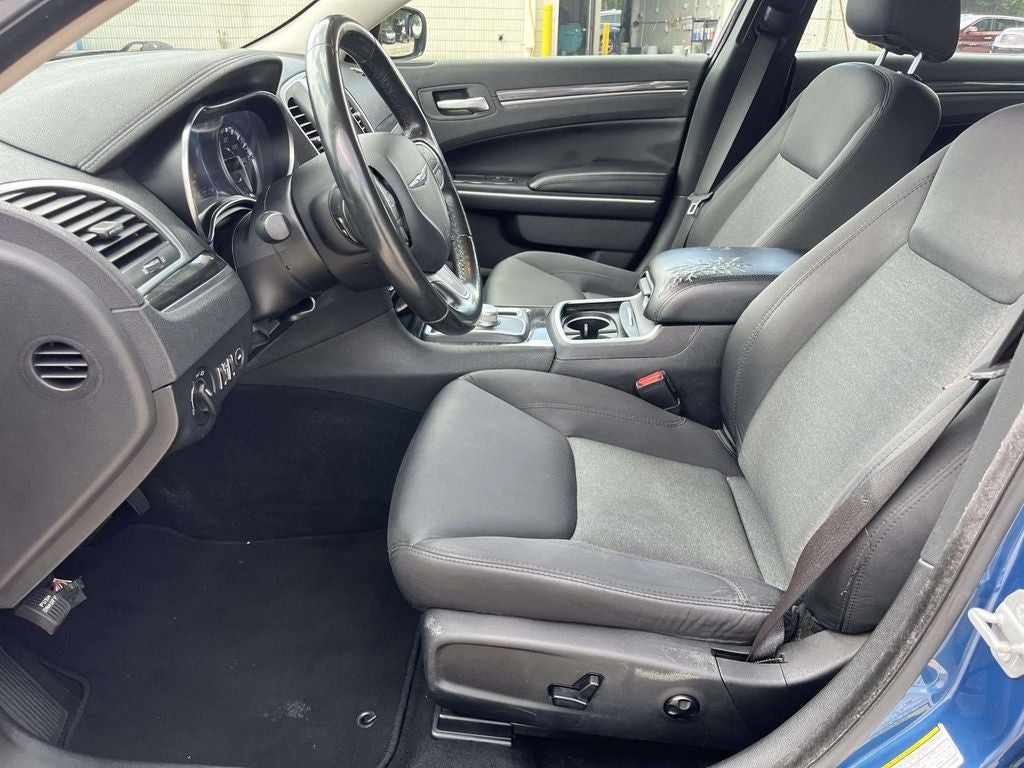 2020 Chrysler 300 Touring