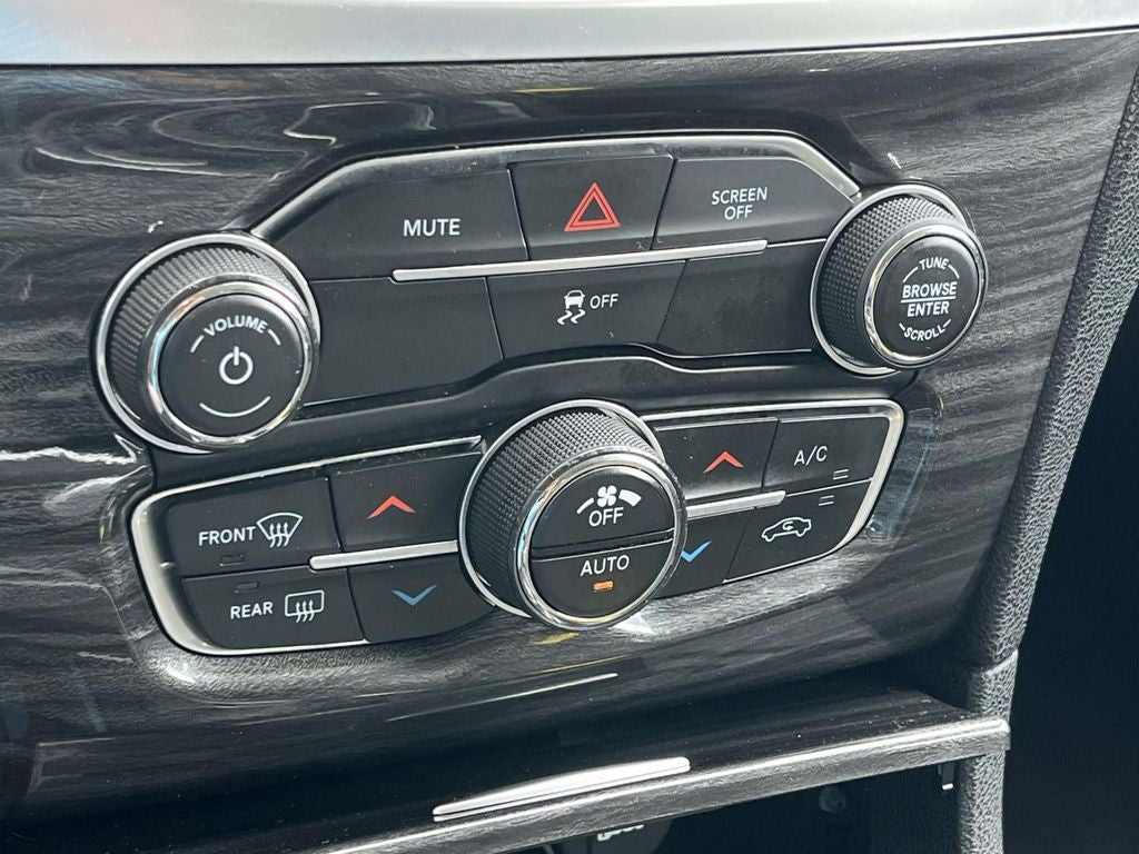 2020 Chrysler 300 Touring