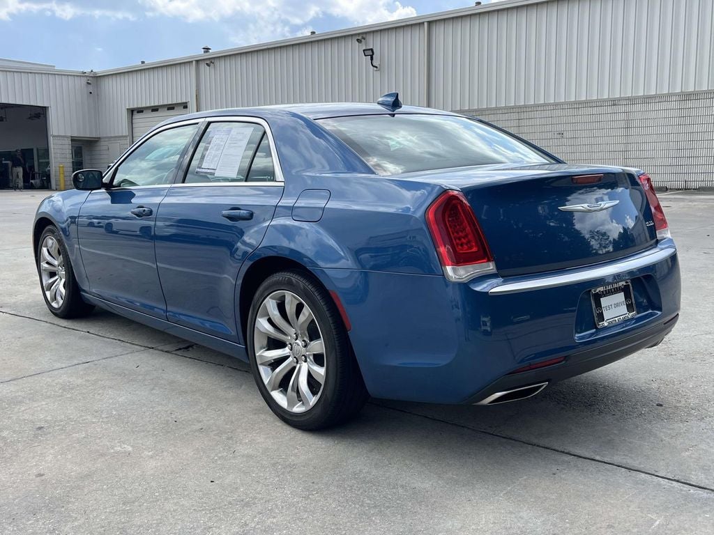 2020 Chrysler 300 Touring