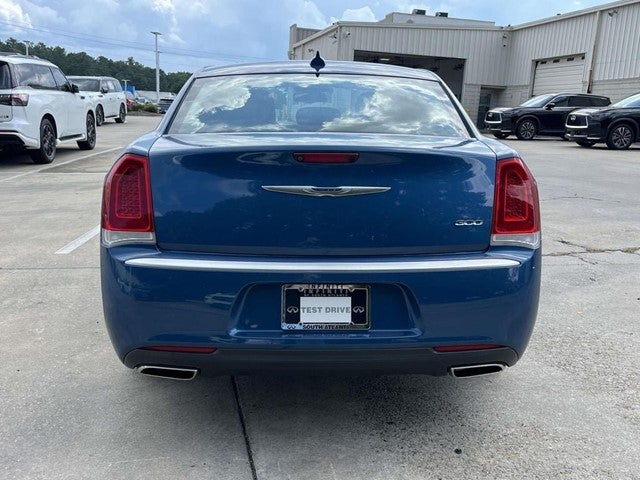 2020 Chrysler 300 Touring