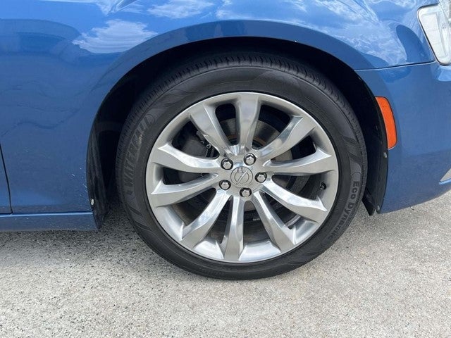 2020 Chrysler 300 Touring