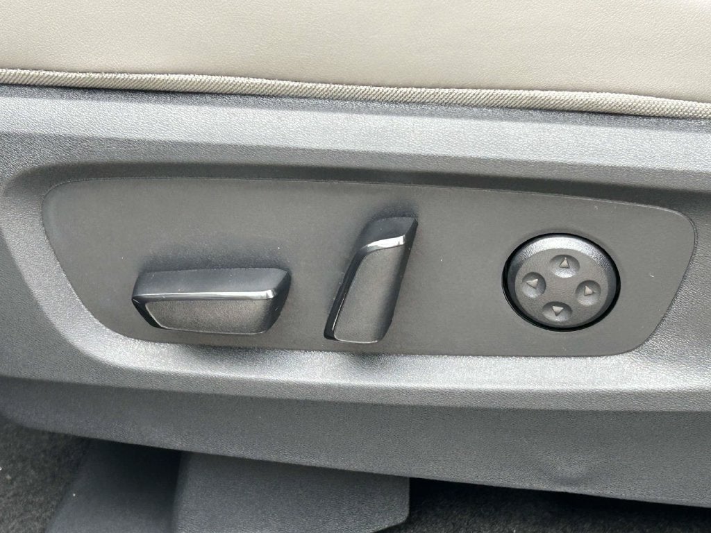 2027 INFINITI QX60 Luxe FWD
