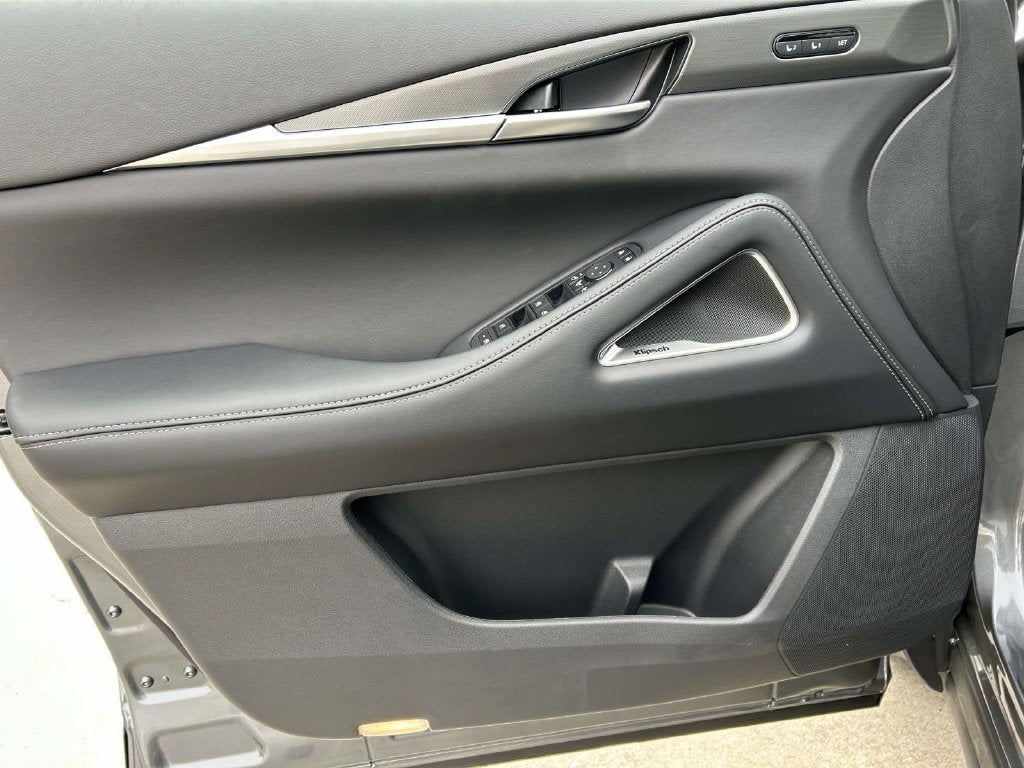 2027 INFINITI QX60 Luxe FWD
