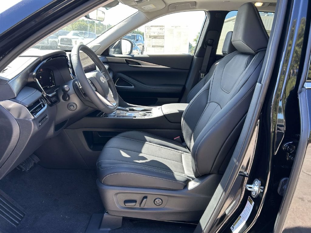 2027 INFINITI QX60 Luxe FWD