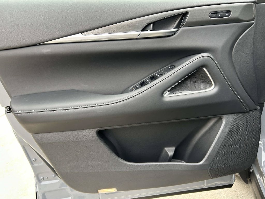 2027 INFINITI QX60 Luxe FWD