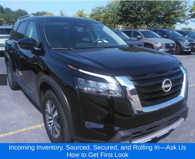 2025 Nissan Pathfinder SL