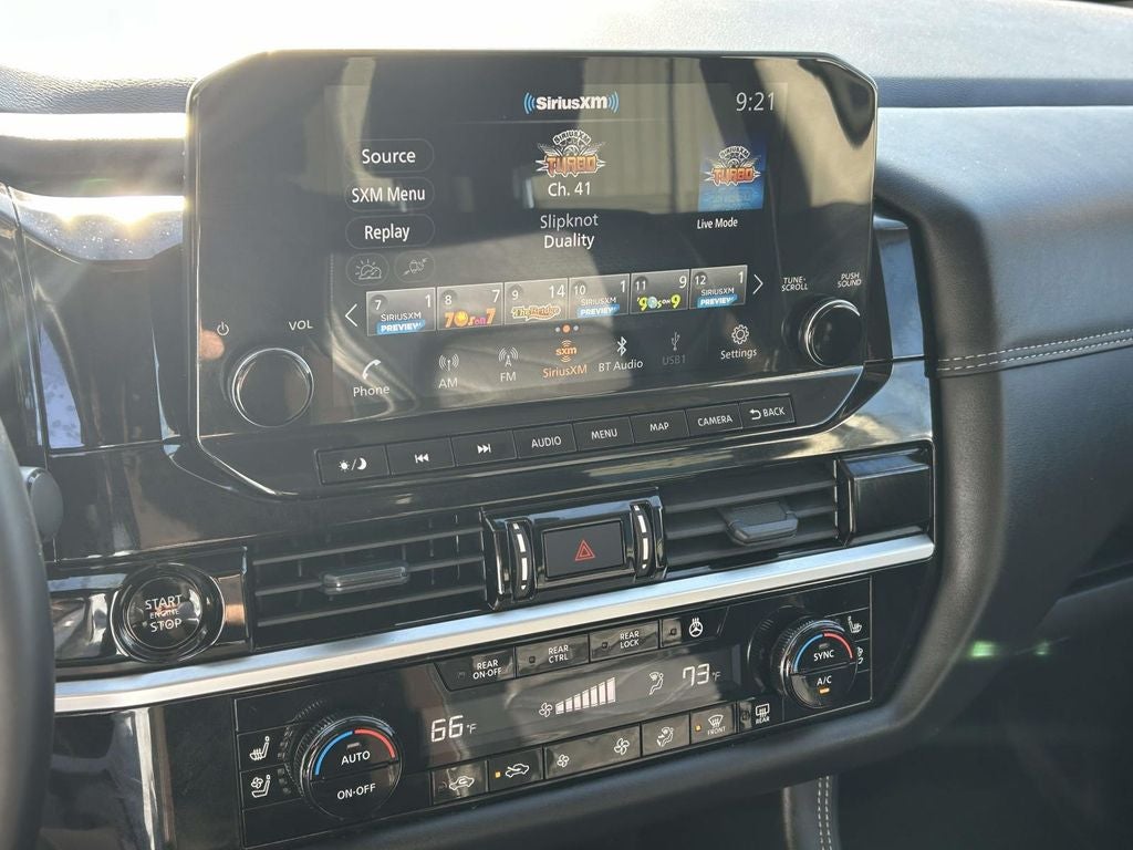 2025 Nissan Pathfinder Platinum