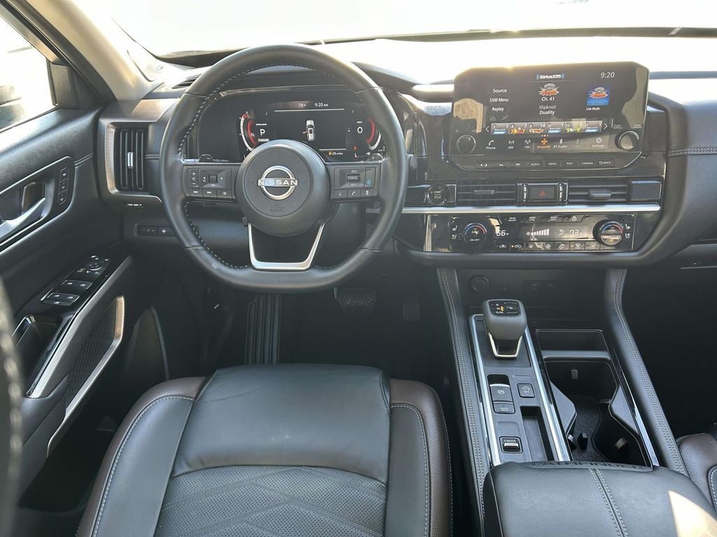 2025 Nissan Pathfinder Platinum