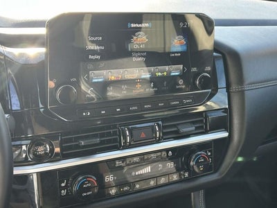 2025 Nissan Pathfinder Platinum