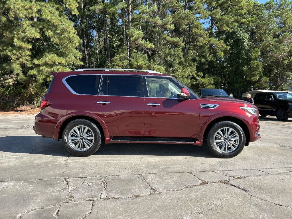2021 INFINITI QX80 LUXE