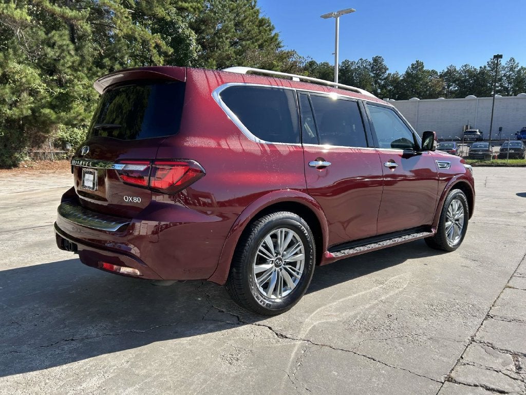 2021 INFINITI QX80 LUXE