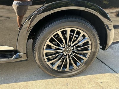 2024 INFINITI QX80 SENSORY 4WD