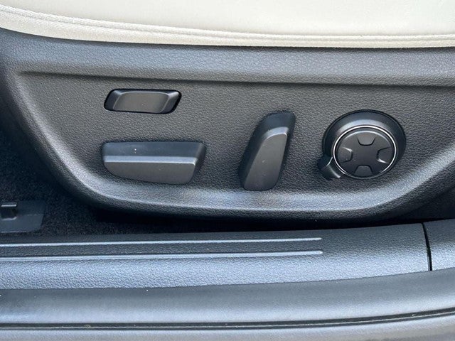2025 Genesis G70 3.3T Sport Advanced
