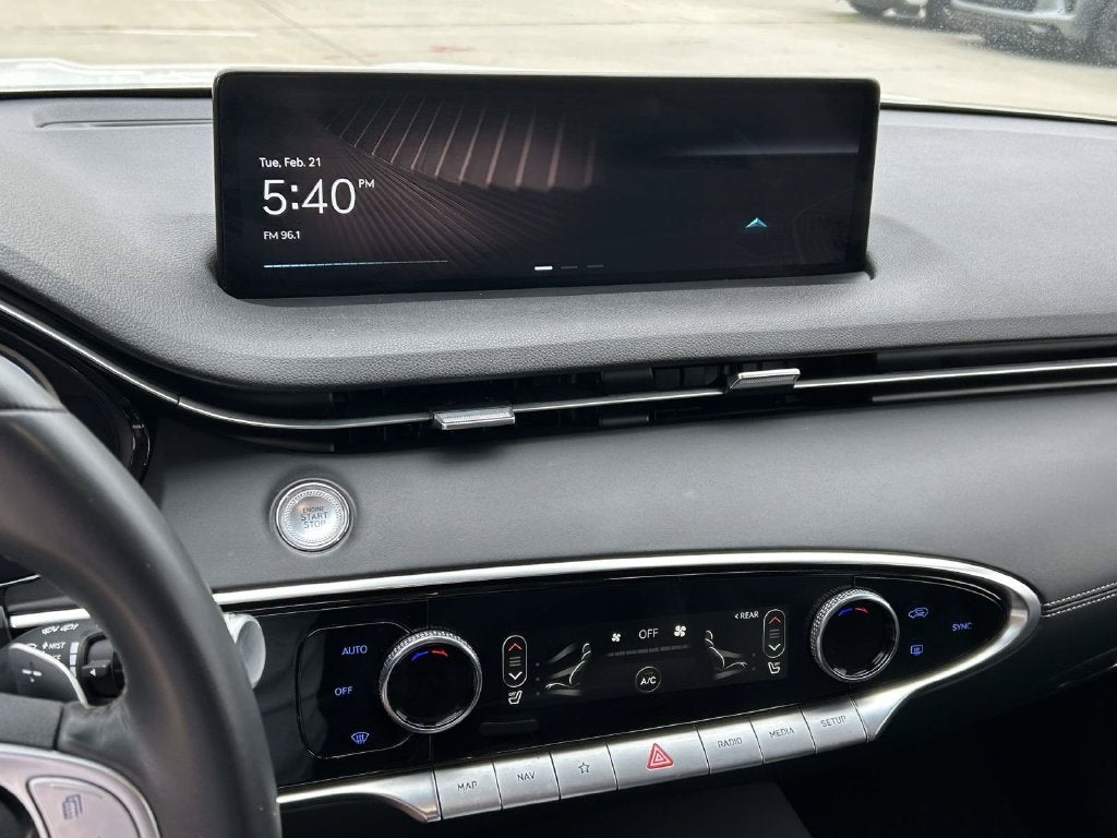 2025 Genesis GV70 2.5T