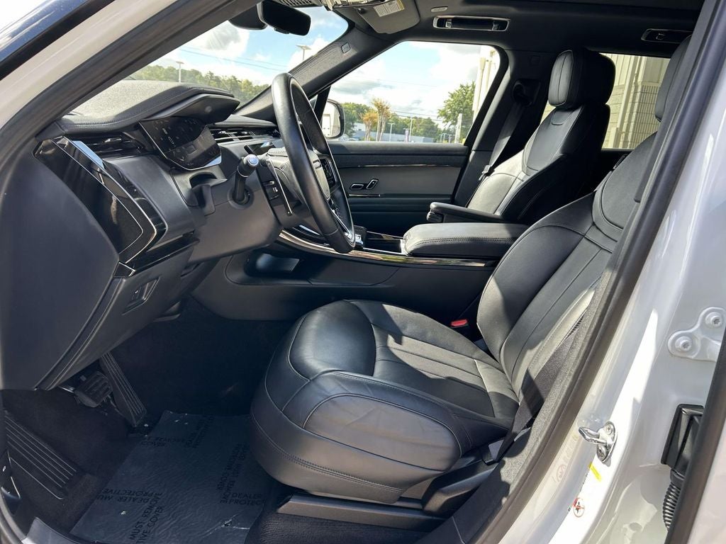2025 Land Rover Range Rover Sport SE