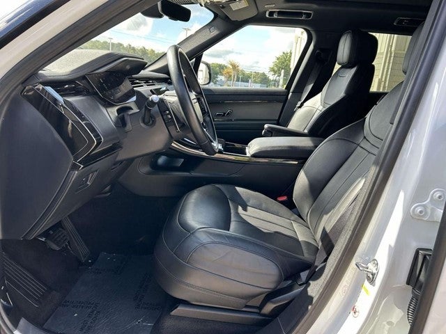 2025 Land Rover Range Rover Sport SE