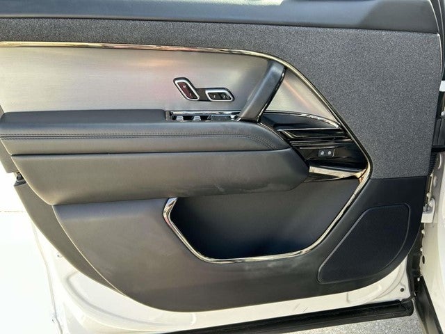2025 Land Rover Range Rover Sport SE