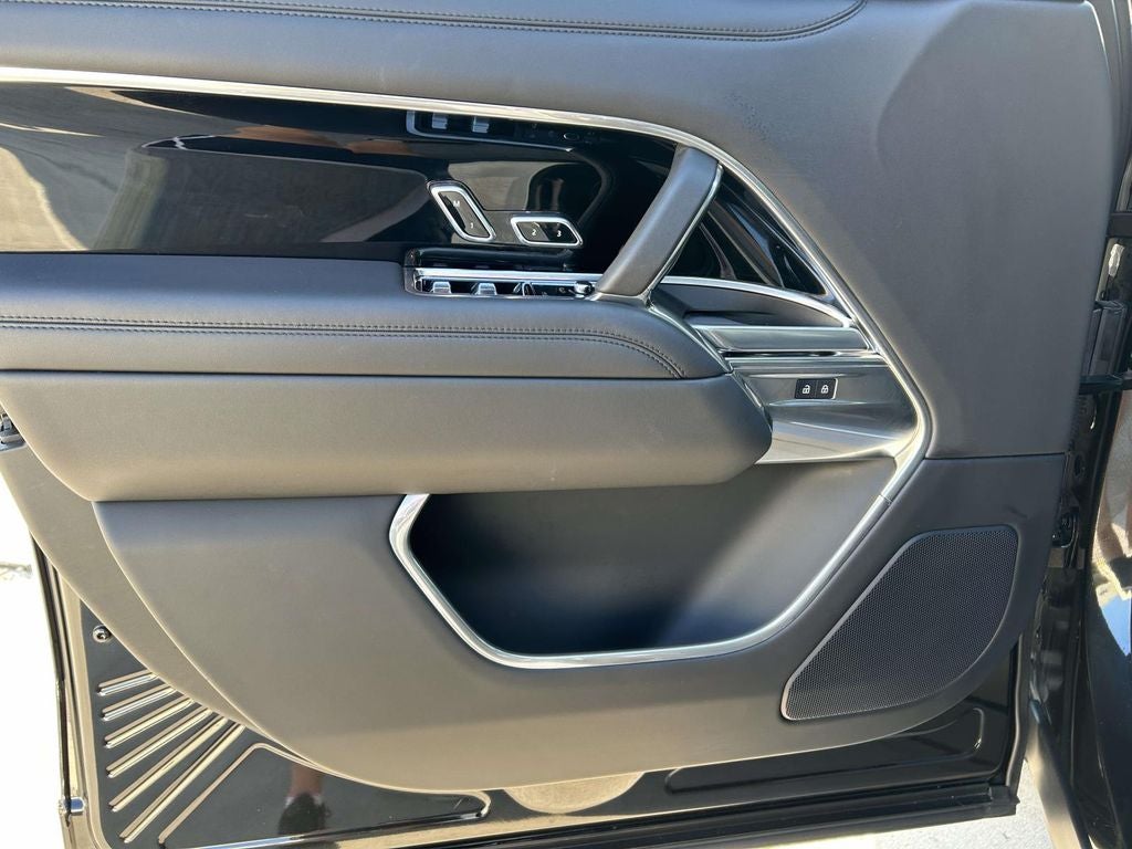 2024 Land Rover Range Rover SE