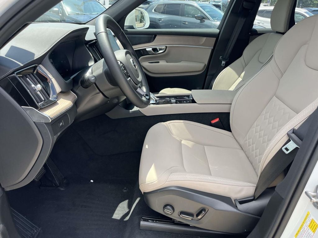 2025 Volvo XC90 B6 Plus 7-Seater 2025.5