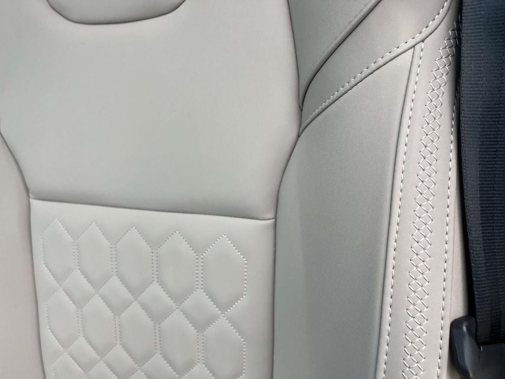 2025 Volvo XC90 B6 Plus 7-Seater 2025.5