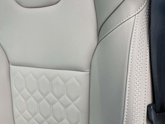 2025 Volvo XC90 B6 Plus 7-Seater 2025.5
