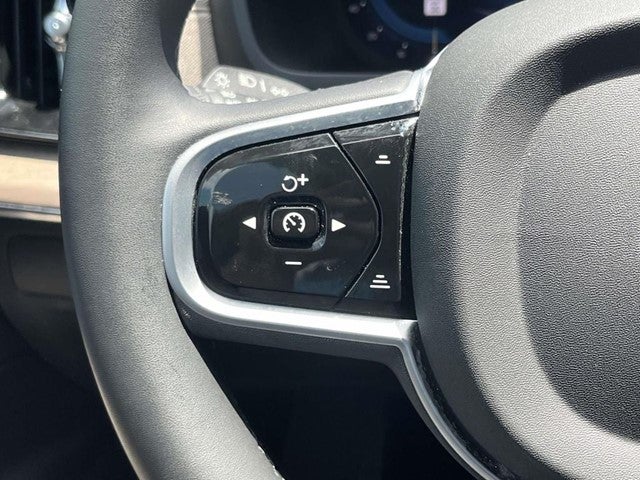 2025 Volvo XC90 B6 Plus 7-Seater 2025.5